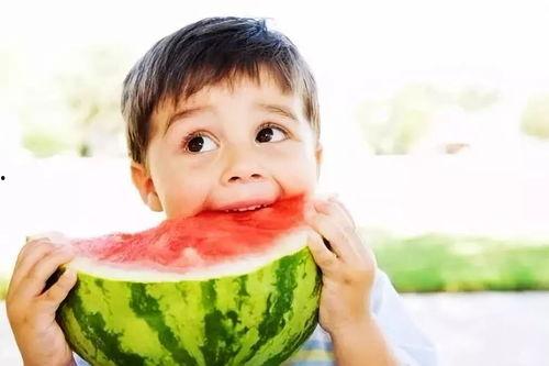 吃瓜唐妆,揭秘古代宫廷妆容的时尚密码