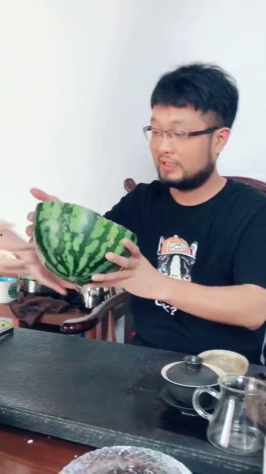 西瓜特效吃瓜bgm,畅享夏日清凉音乐盛宴