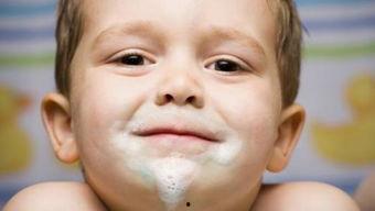 吃瓜牙疼的视频,揭秘网络热传视频背后的真相与反思